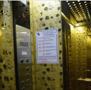 Mẫu cửa tầng thực tế thang máy